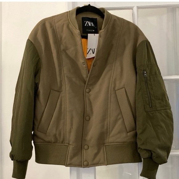 Zara Other - Zara Two-Toned Filled Bomber Jacket
